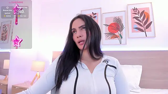 Snapshot of kareena_basu chatting on January 17, 2026, 6:55 pm kareena basu online show from January 17, 2026, 6:55 pm