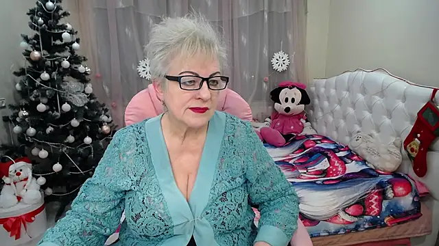 KayleSmoll online show from January 17, 2025, 7:05 pm