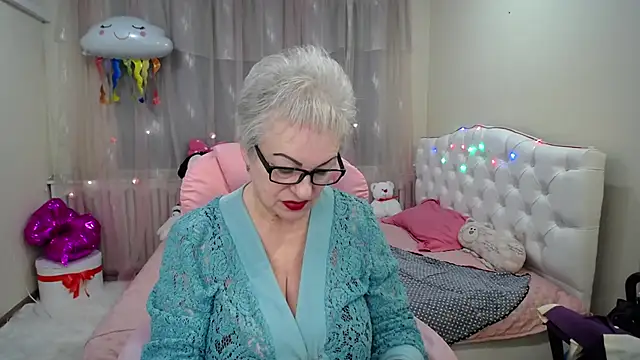 KayleSmoll online show from January 29, 2025, 10:32 pm