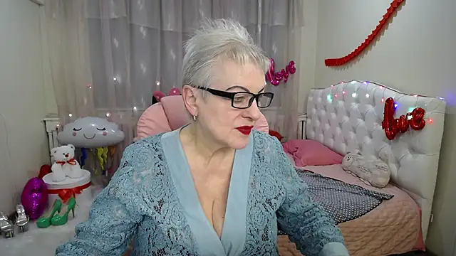 KayleSmoll online show from February 20, 2025, 1:25 am