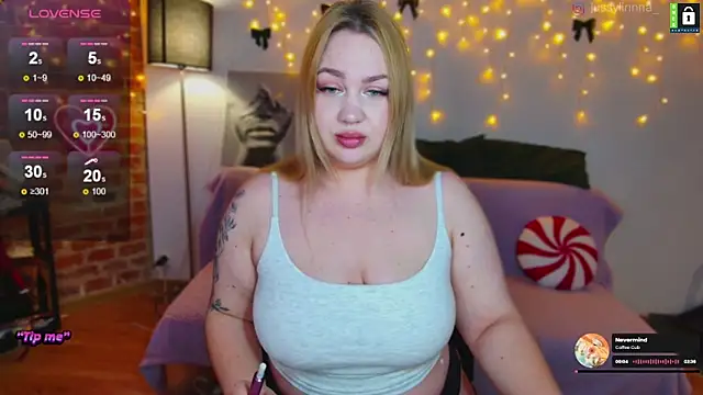 -LinaLove- online show from January 15, 2025, 2:02 pm