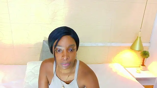 Shamiraa moore online show from December 2, 2025, 8:48 pm