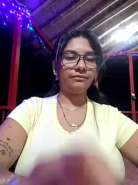 Snapshot of Sofythom1 chatting on December 15, 2024, 1:02 am Sofythom1 online show from December 15, 2024, 1:02 am