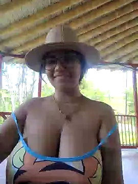 Snapshot of Sofythom1 chatting on December 18, 2024, 4:17 pm Sofythom1 online show from December 18, 2024, 4:17 pm