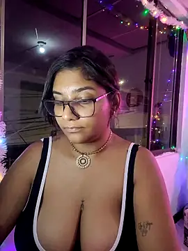 Snapshot of Sofythom1 chatting on December 28, 2024, 12:57 am Sofythom1 online show from December 28, 2024, 12:57 am