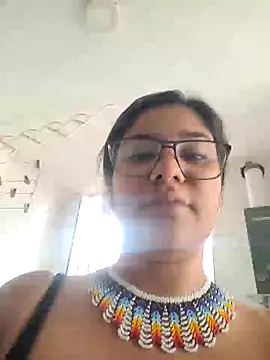 Snapshot of Sofythom1 chatting on January 17, 2025, 2:18 am Sofythom1 online show from January 17, 2025, 2:18 am