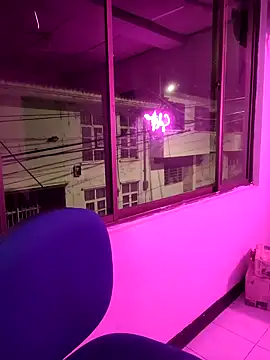 Snapshot of Sofythom1 chatting on February 3, 2025, 4:04 am Sofythom1 online show from February 3, 2025, 4:04 am