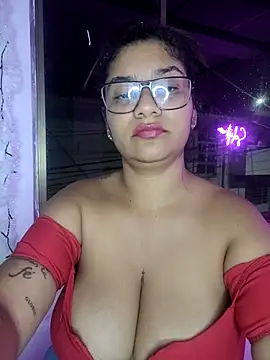 Snapshot of Sofythom1 chatting on February 14, 2025, 3:11 am Sofythom1 online show from February 14, 2025, 3:11 am