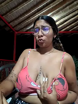 Snapshot of Sofythom1 chatting on October 10, 2025, 2:54 am Sofythom1 online show from October 10, 2025, 2:54 am