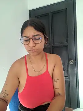 Snapshot of Sofythom1 chatting on December 14, 2025, 8:02 pm Sofythom1 online show from December 14, 2025, 8:02 pm