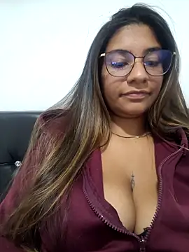 Snapshot of Sofythom1 chatting on December 21, 2025, 1:13 am Sofythom1 online show from December 21, 2025, 1:13 am