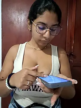 Snapshot of Sofythom1 chatting on January 17, 2026, 3:11 am Sofythom1 online show from January 17, 2026, 3:11 am