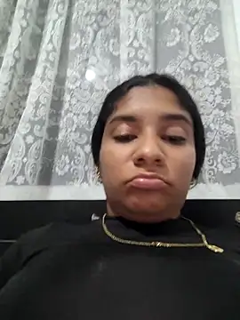 Snapshot of Sofythom1 chatting on February 22, 2026, 11:47 pm Sofythom1 online show from February 22, 2026, 11:47 pm