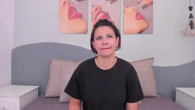 Snapshot of MarianaSanz chatting on February 1, 2026, 1:31 pm MarianaSanz online show from February 1, 2026, 1:31 pm