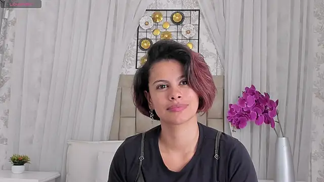 Snapshot of MarianaSanz chatting on February 16, 2026, 2:02 pm MarianaSanz online show from February 16, 2026, 2:02 pm