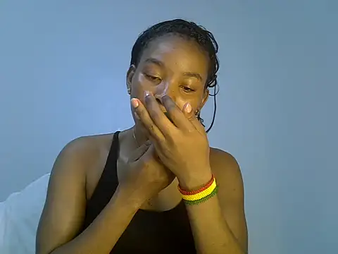 cute-alexis online show from December 15, 2025, 7:56 am