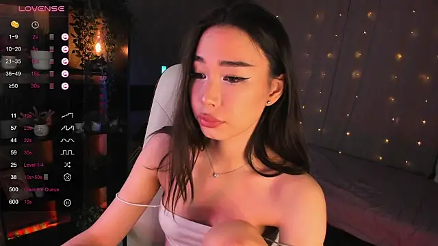 Snapshot of sensualily chatting on November 12, 2025, 3:34 pm sensualily online show from November 12, 2025, 3:34 pm