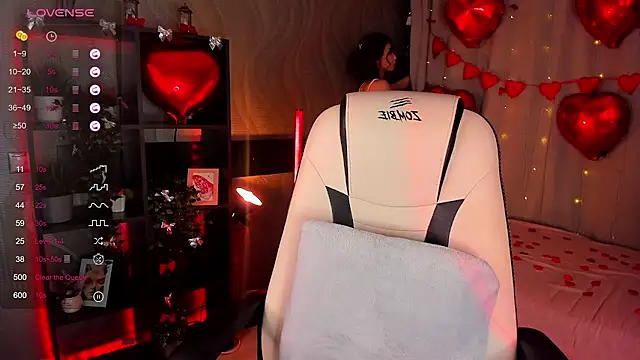 Snapshot of sensualily chatting on February 13, 2026, 3:52 pm sensualily online show from February 13, 2026, 3:52 pm