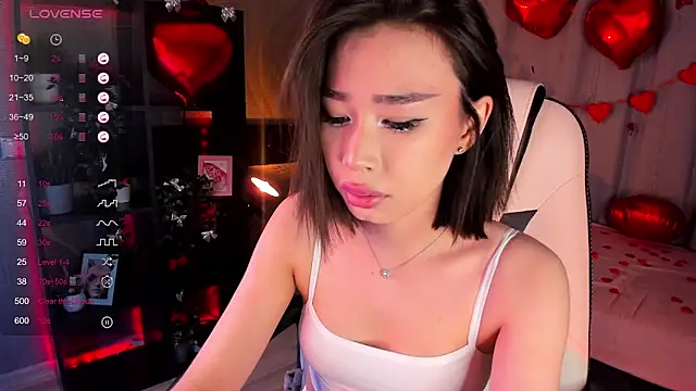 Snapshot of sensualily chatting on February 14, 2026, 4:15 pm sensualily online show from February 14, 2026, 4:15 pm