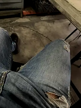 Snapshot of elber-gdo chatting on December 17, 2025, 7:53 pm elber-gdo online show from December 17, 2025, 7:53 pm