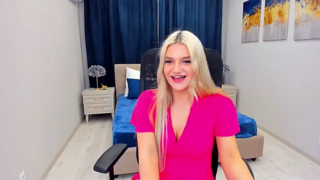 Snapshot of SelenaeMoore chatting on January 12, 2025, 1:42 am SelenaeMoore online show from January 12, 2025, 1:42 am