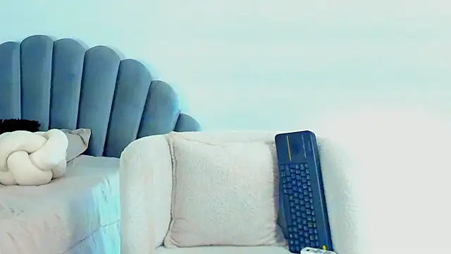 Snapshot of Paulina_Monroy chatting on March 25, 2026, 2:50 am Paulina Monroy online show from March 25, 2026, 2:50 am
