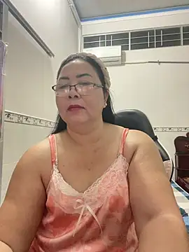 NDith online show from December 5, 2025, 1:42 pm