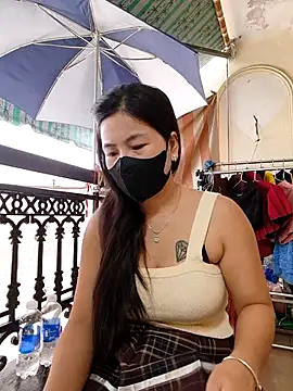 lyna bl online show from November 21, 2025, 1:48 am