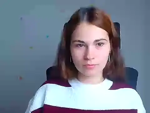 Snapshot of Loon_Amore chatting on October 17, 2025, 5:54 am Loon Amore online show from October 17, 2025, 5:54 am