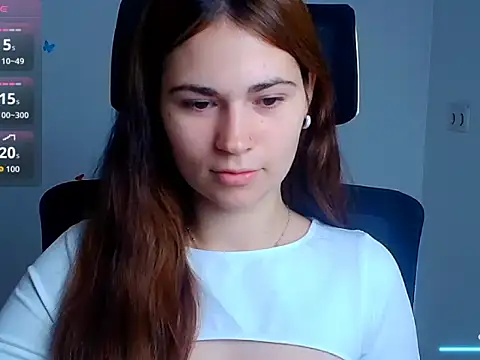 Snapshot of Loon_Amore chatting on November 11, 2025, 7:08 am Loon Amore online show from November 11, 2025, 7:08 am