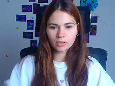 Snapshot of Loon_Amore chatting on November 18, 2025, 7:24 am Loon Amore online show from November 18, 2025, 7:24 am