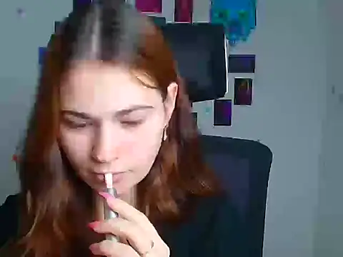 Snapshot of Loon_Amore chatting on December 4, 2025, 6:55 am Loon Amore online show from December 4, 2025, 6:55 am