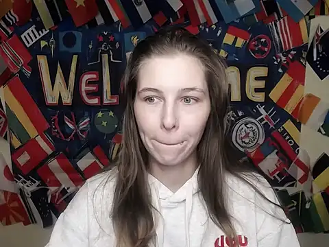 Snapshot of StrangerGi chatting on February 18, 2026, 7:04 am StrangerGi online show from February 18, 2026, 7:04 am