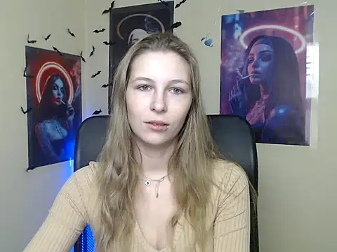 StrangerGi online show from May 26, 2026, 5:58 am