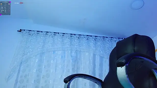 Snapshot of Matthew_Boy_ chatting on December 21, 2024, 8:18 am Matthew Boy  online show from December 21, 2024, 8:18 am