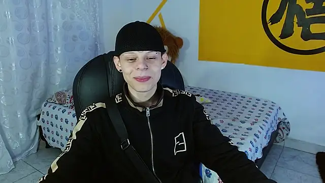 Snapshot of Matthew_Boy_ chatting on December 24, 2024, 5:49 am Matthew Boy  online show from December 24, 2024, 5:49 am