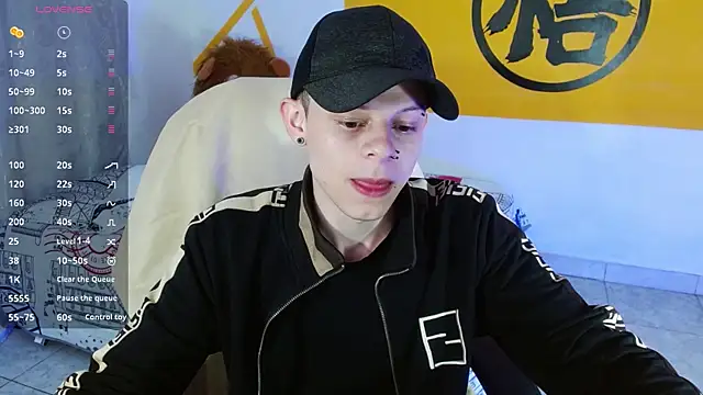 Snapshot of Matthew_Boy_ chatting on January 13, 2025, 5:01 am Matthew Boy  online show from January 13, 2025, 5:01 am