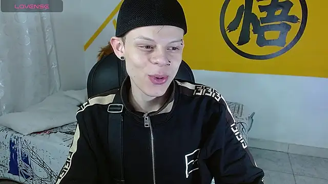 Snapshot of Matthew_Boy_ chatting on January 22, 2025, 6:31 am Matthew Boy  online show from January 22, 2025, 6:31 am