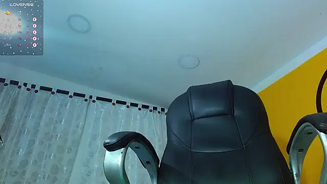 Snapshot of Matthew_Boy_ chatting on February 15, 2025, 8:01 pm Matthew Boy  online show from February 15, 2025, 8:01 pm