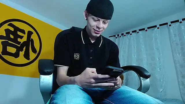 Snapshot of Matthew_Boy_ chatting on February 22, 2025, 1:13 pm Matthew Boy  online show from February 22, 2025, 1:13 pm