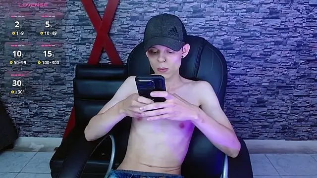 Snapshot of Matthew_Boy_ chatting on March 10, 2025, 8:56 pm Matthew Boy  online show from March 10, 2025, 8:56 pm