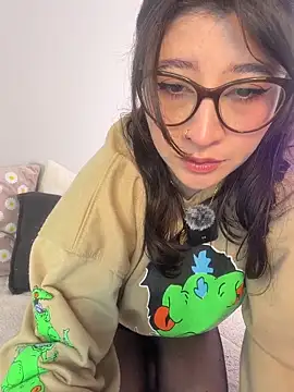 Snapshot of hannaasweet chatting on February 23, 2026, 8:50 pm hannaasweet online show from February 23, 2026, 8:50 pm