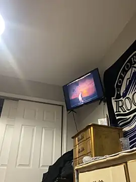 Camcam21 online show from February 2, 2025, 7:09 am