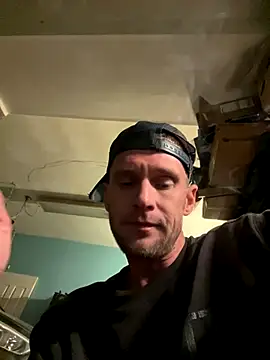 Camcam21 online show from November 12, 2025, 9:32 am