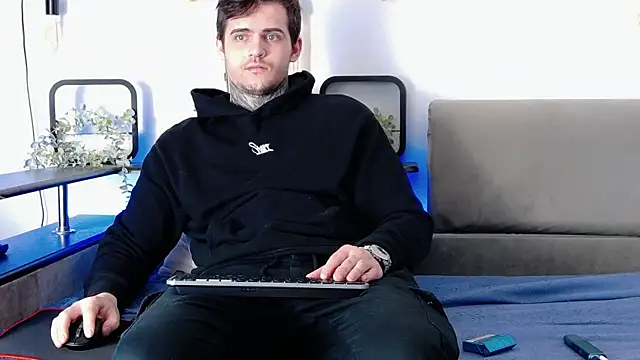 Snapshot of CarterCole chatting on February 27, 2025, 8:06 am CarterCole online show from February 27, 2025, 8:06 am