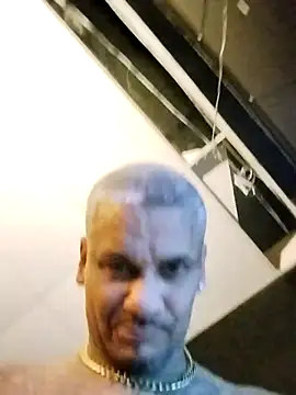 cozydadd online show from December 15, 2024, 4:29 am