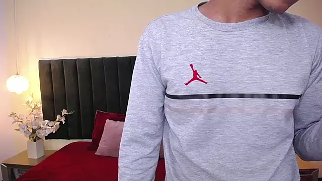 soft attraction online show from November 6, 2025, 7:59 pm