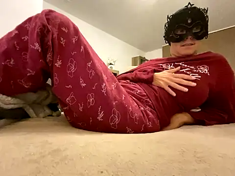 Marilou1983 online show from September 18, 2025, 8:11 pm