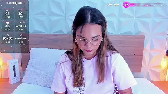 Snapshot of Stacey_white_ chatting on March 13, 2025, 8:32 pm Stacey white online show from March 13, 2025, 8:32 pm