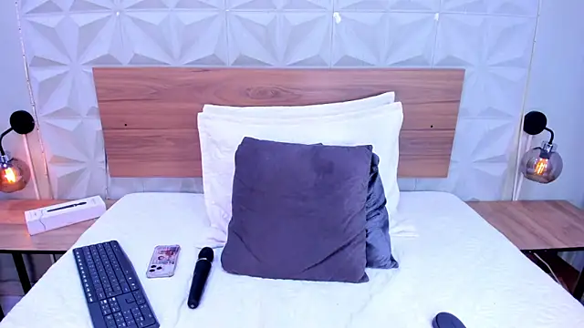 Snapshot of Stacey_white_ chatting on November 24, 2025, 8:19 pm Stacey white online show from November 24, 2025, 8:19 pm